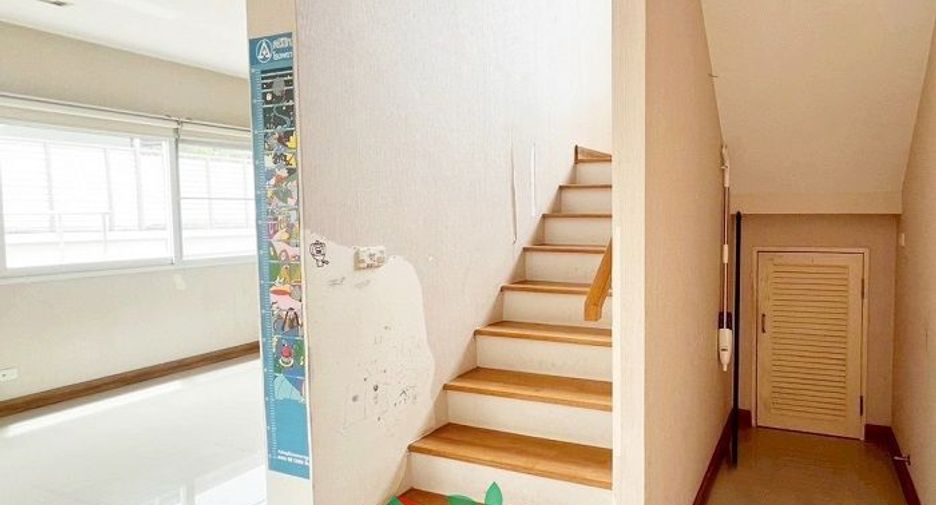 For sale 4 bedrooms house in Sai Mai, Bangkok