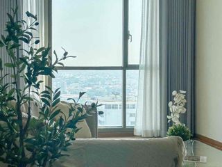 For sale 3 bedrooms condo in Watthana, Bangkok