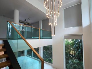 For sale 5 bedrooms townhouse in Watthana, Bangkok