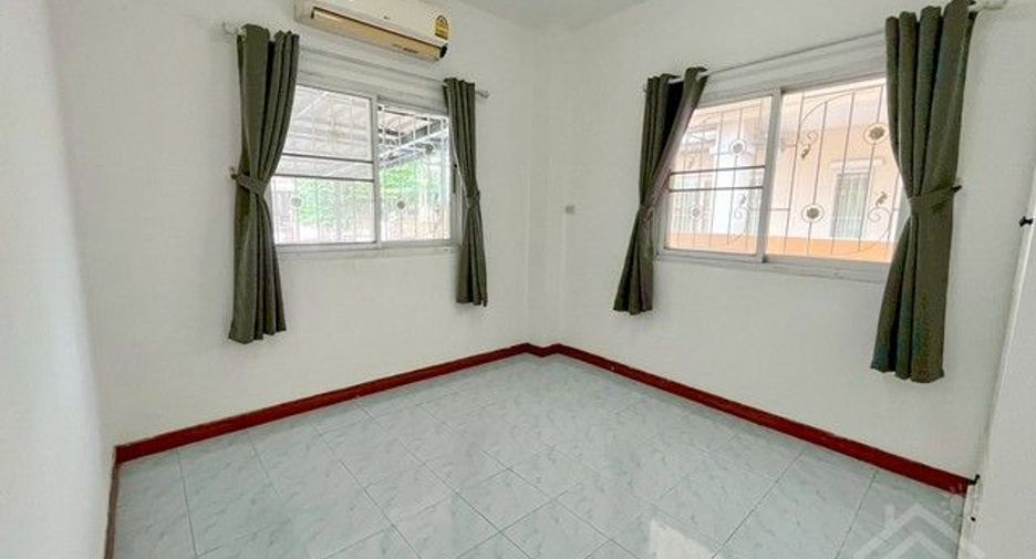 For rent and for sale 4 bedrooms house in Si Racha, Chonburi