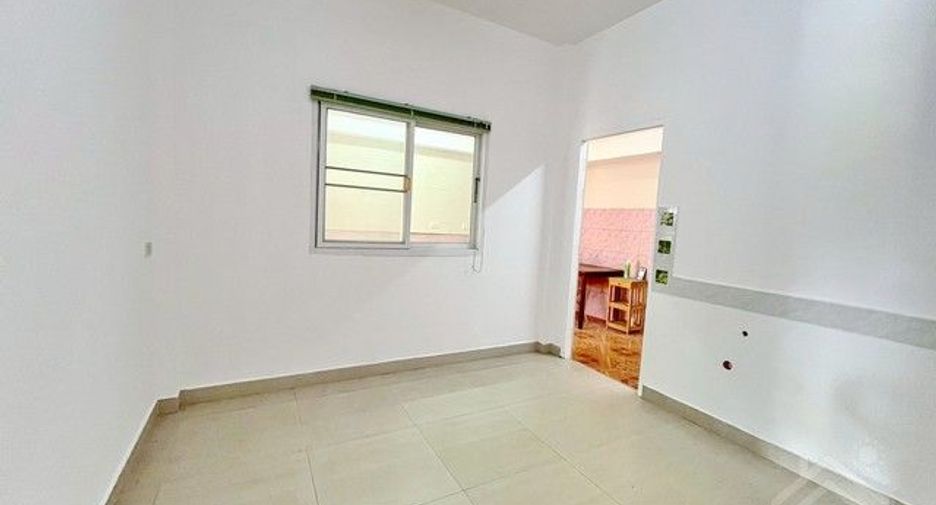 For rent and for sale 4 bedrooms house in Si Racha, Chonburi