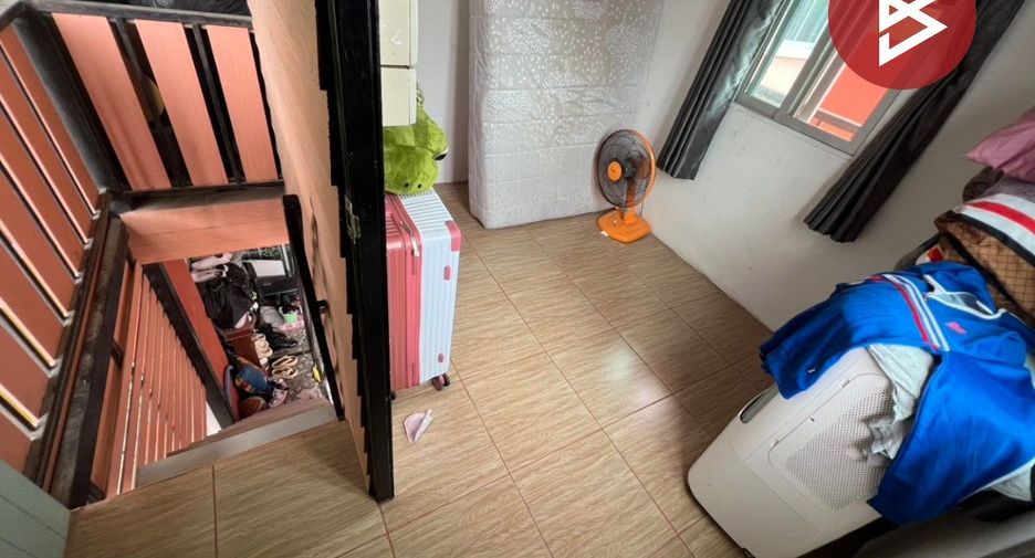 For sale 2 bedrooms townhouse in Bang Sao Thong, Samut Prakan