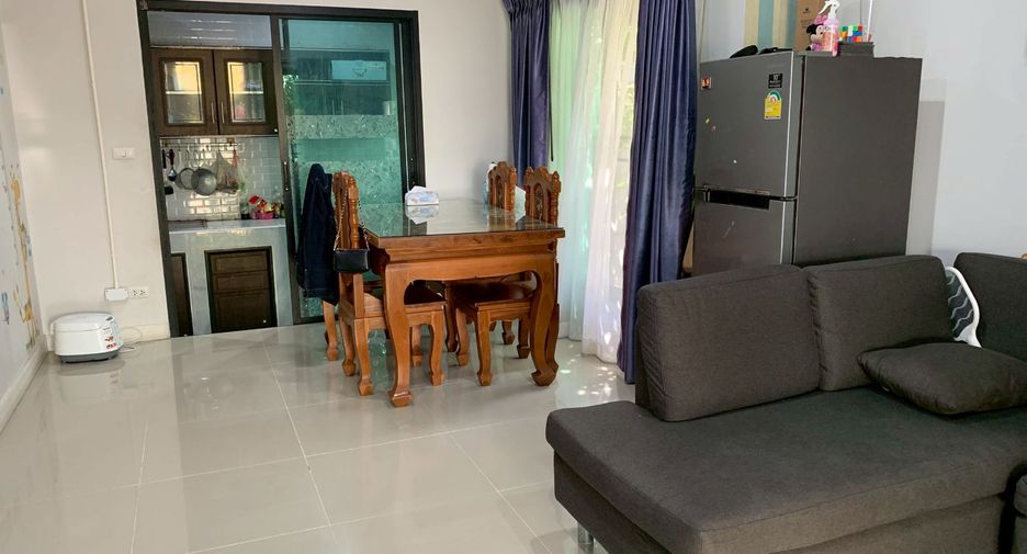 For sale 4 bedrooms townhouse in Lat Lum Kaeo, Pathum Thani