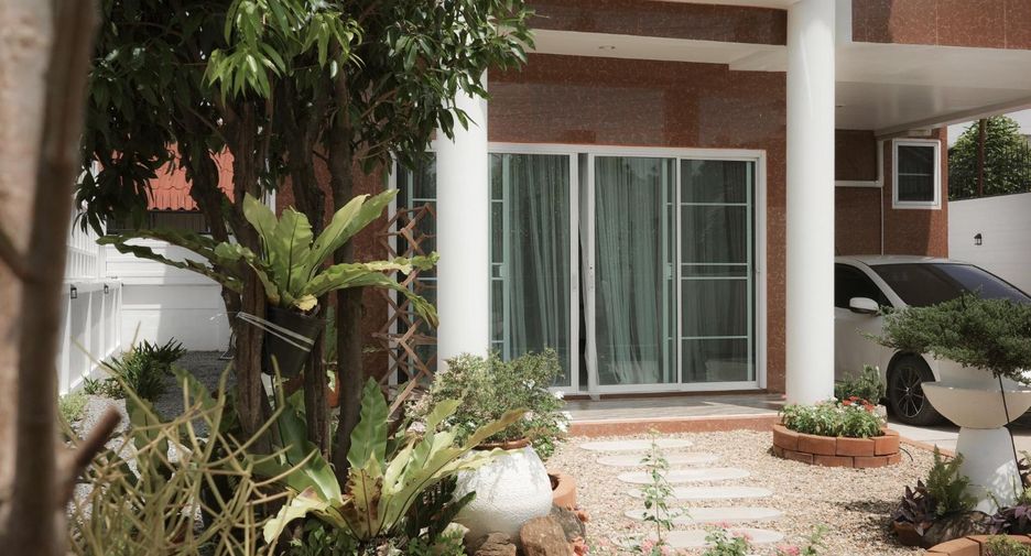 For rent 3 bedrooms house in Mueang Chiang Mai, Chiang Mai