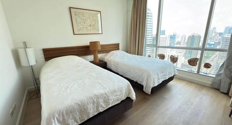 For rent and for sale 3 bedrooms condo in Sathon, Bangkok