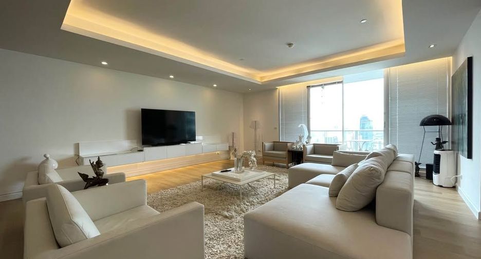 For rent and for sale 3 bedrooms condo in Sathon, Bangkok