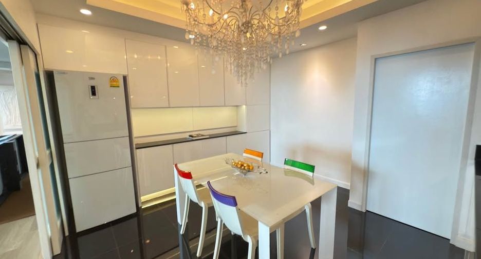 For rent and for sale 3 bedrooms condo in Sathon, Bangkok