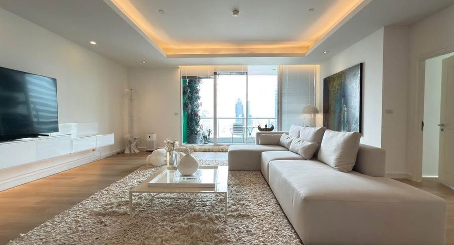 For rent and for sale 3 bedrooms condo in Sathon, Bangkok