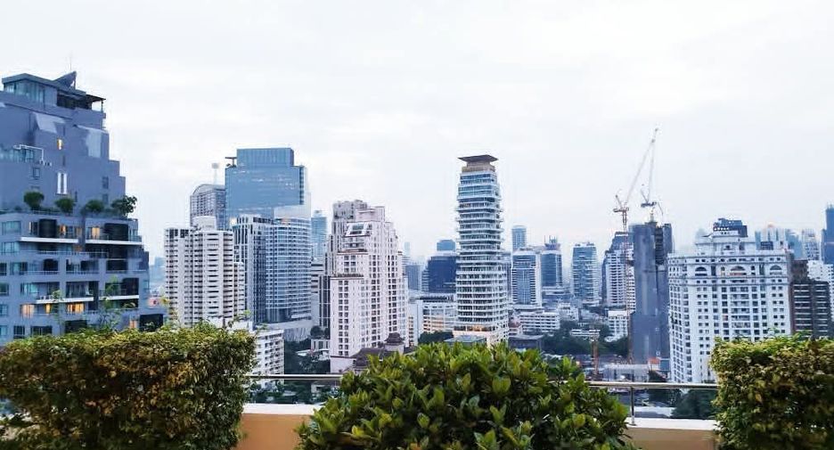出租 4 卧室 公寓 在 Watthana, 曼谷