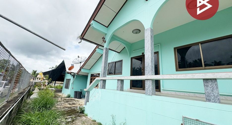 Casa en venta de 4 habitaciones en Saraphi, Chiang Mai