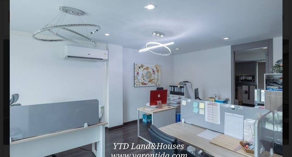 For sale studio townhouse in Don Mueang, Bangkok