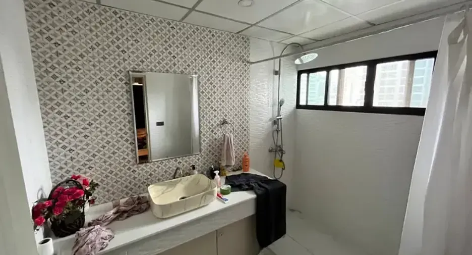 Wohnung zum Kauf mit 3 Zimmer in Watthana, Bangkok