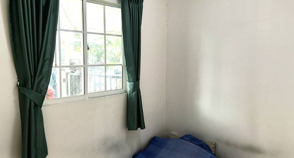 À vendre 4 chambres maison de ville à Bang Bua Thong, Nonthaburi