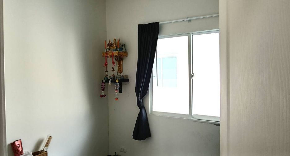 À vendre 4 chambres maison de ville à Bang Bua Thong, Nonthaburi