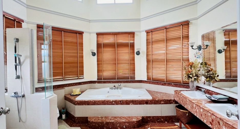 For rent 4 bedrooms house in Prawet, Bangkok