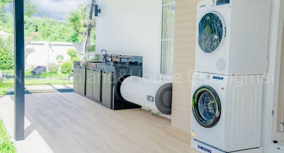 For rent 4 bedrooms villa in Mueang Chiang Mai, Chiang Mai