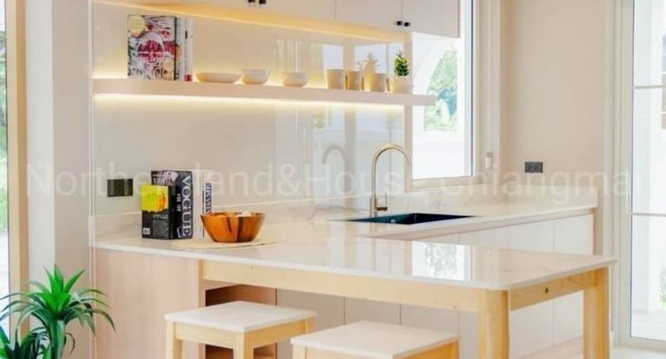 For rent 4 bedrooms villa in Mueang Chiang Mai, Chiang Mai