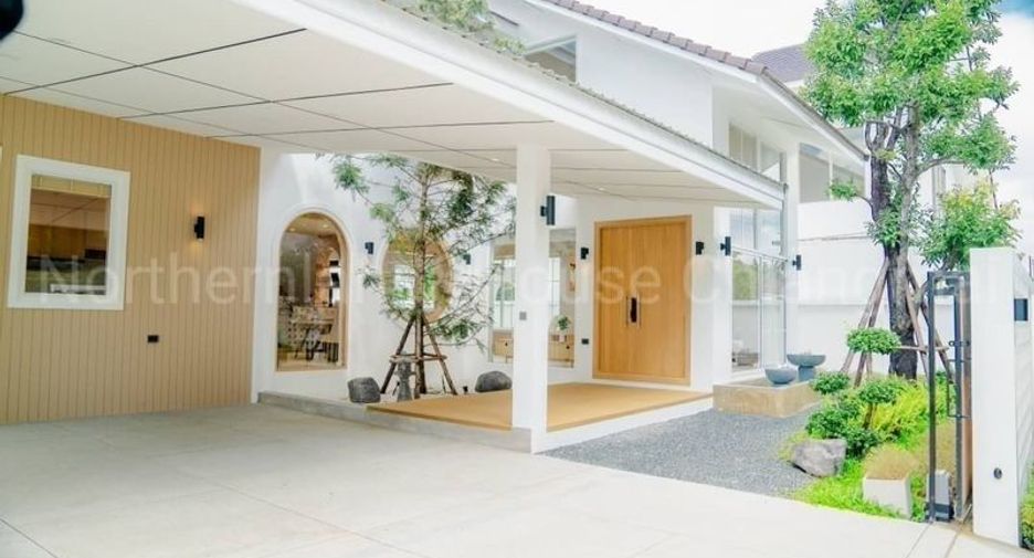 For rent 4 bedrooms villa in Mueang Chiang Mai, Chiang Mai