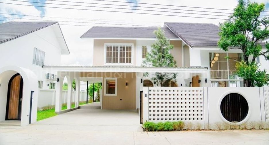 For rent 4 bedrooms villa in Mueang Chiang Mai, Chiang Mai