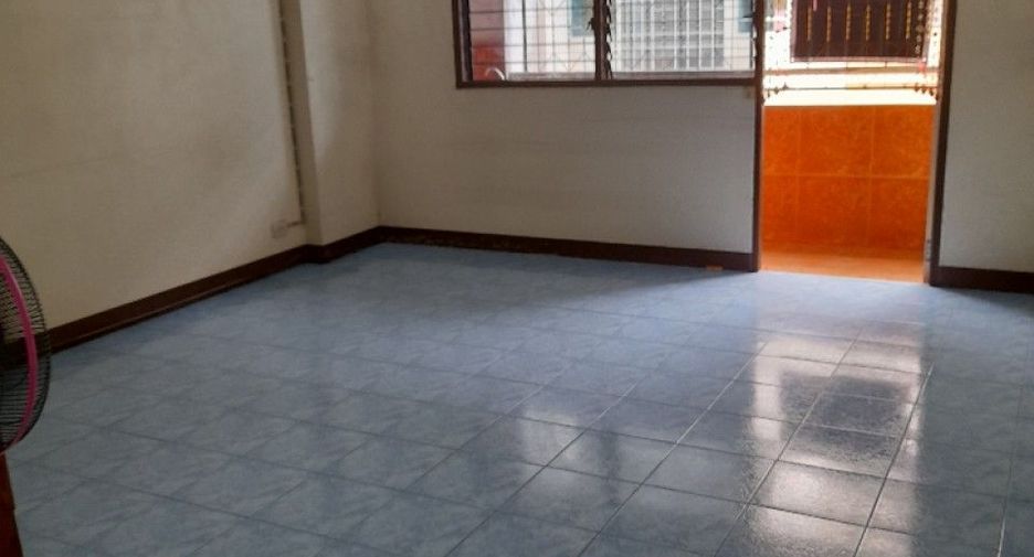 For sale 1 bed condo in Khlong Luang, Pathum Thani