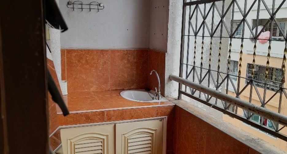 For sale 1 bed condo in Khlong Luang, Pathum Thani