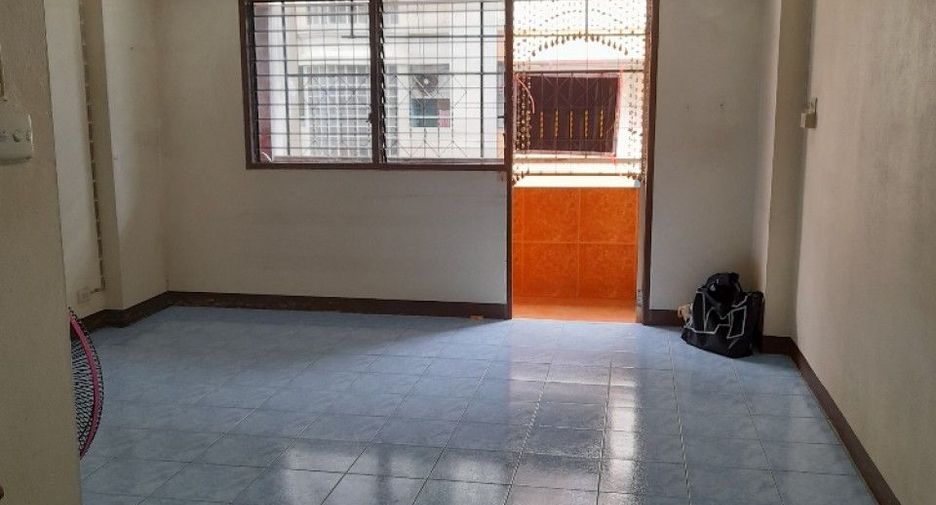 For sale 1 bed condo in Khlong Luang, Pathum Thani