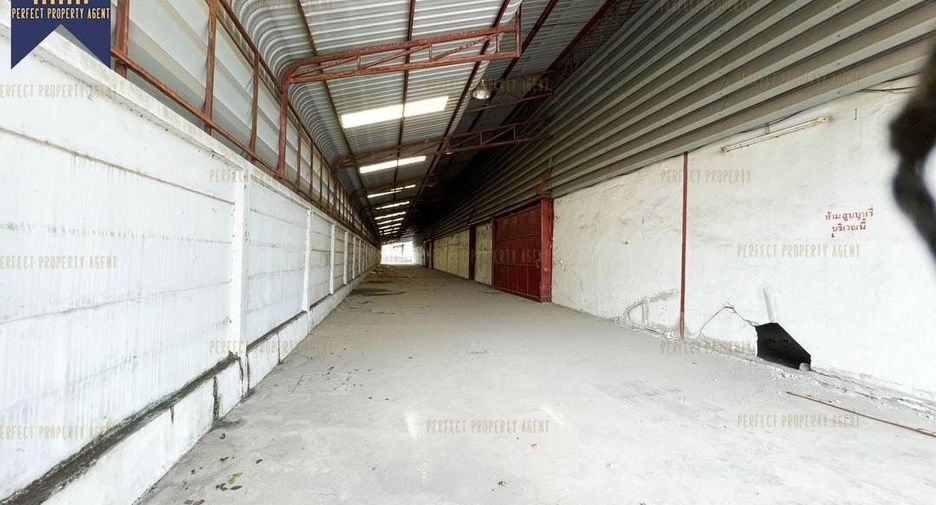 Almacén en venta de 10 habitaciones en Bang Na, Bangkok
