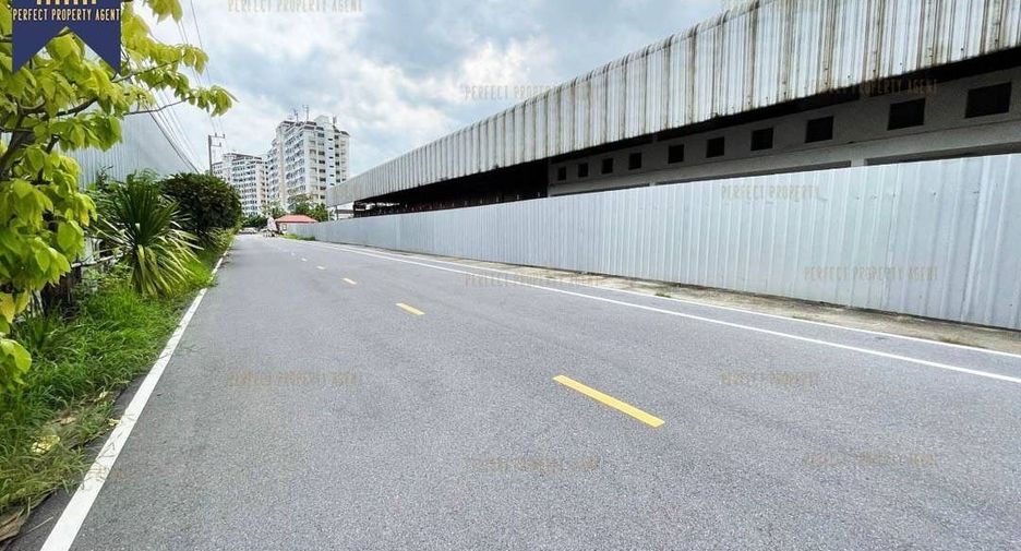 Almacén en venta de 10 habitaciones en Bang Na, Bangkok