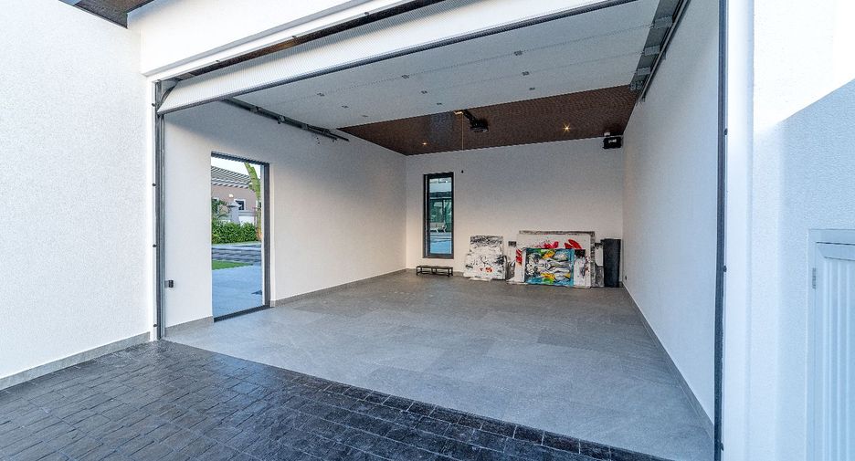 Villa zum Kauf mit 6 Zimmer in Bang Lamung, Chonburi