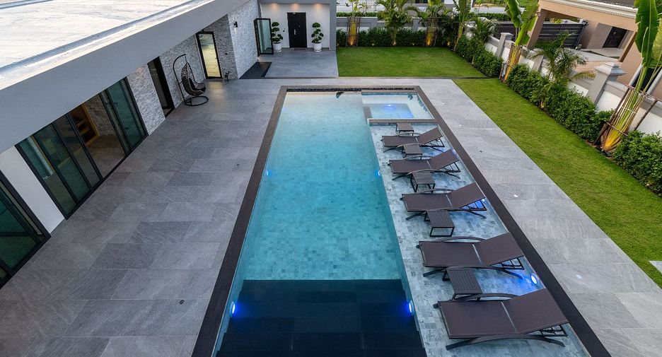 Villa zum Kauf mit 6 Zimmer in Bang Lamung, Chonburi