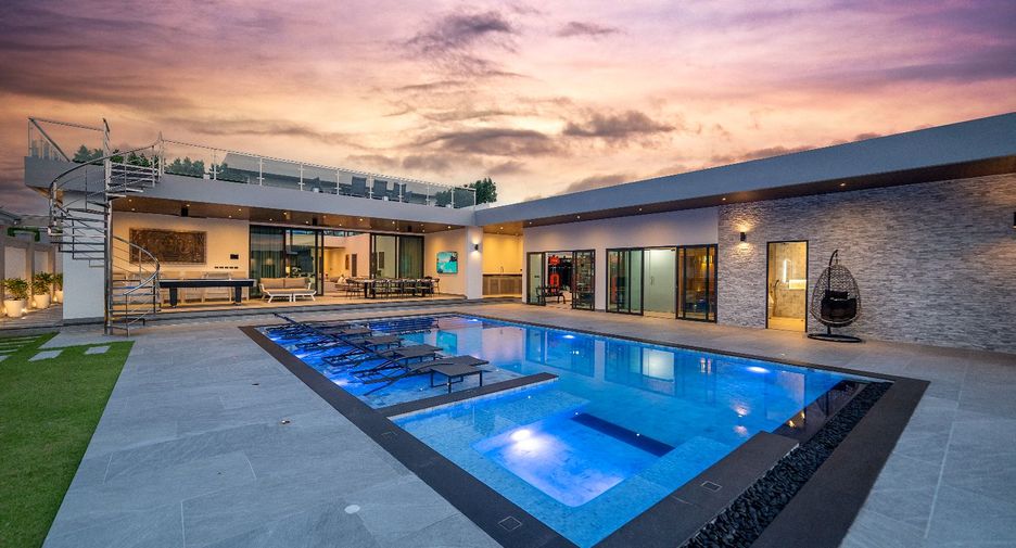 Villa zum Kauf mit 6 Zimmer in Bang Lamung, Chonburi