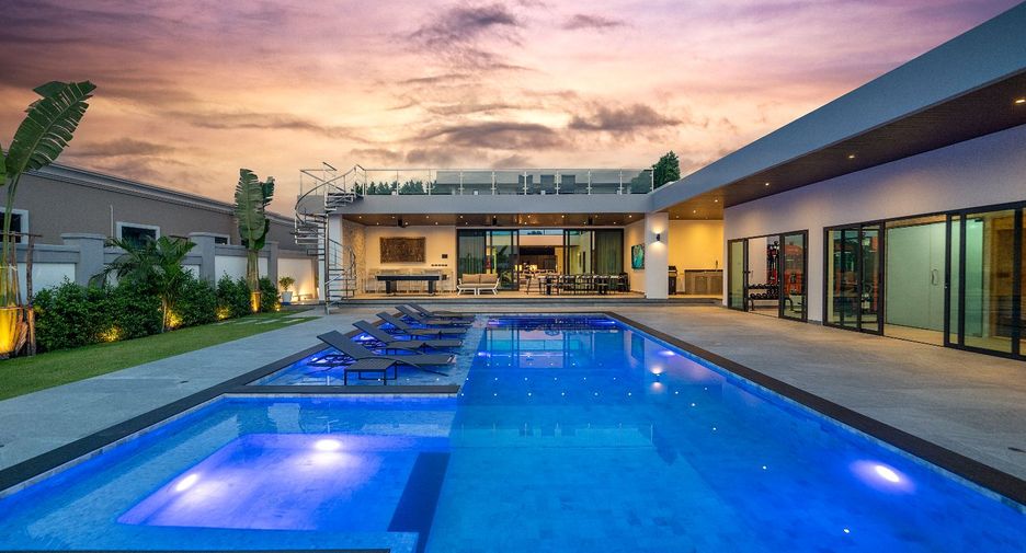 Villa zum Kauf mit 6 Zimmer in Bang Lamung, Chonburi