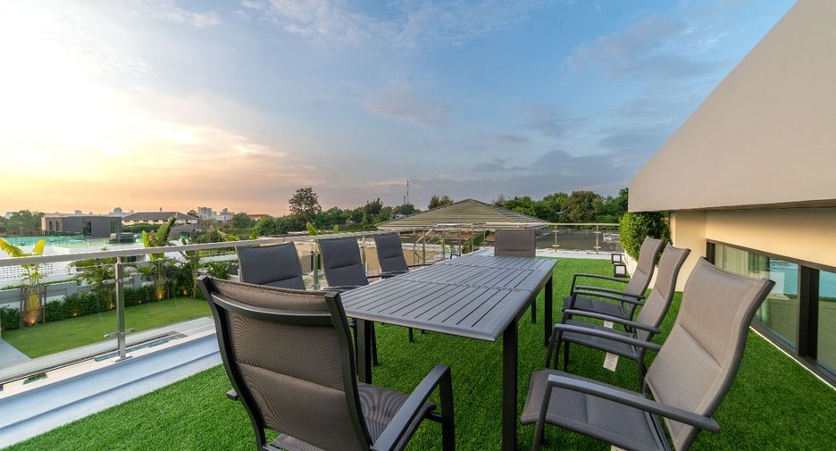 Villa zum Kauf mit 6 Zimmer in Bang Lamung, Chonburi