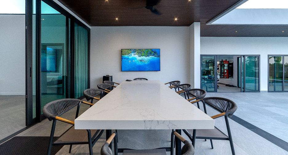 Villa zum Kauf mit 6 Zimmer in Bang Lamung, Chonburi
