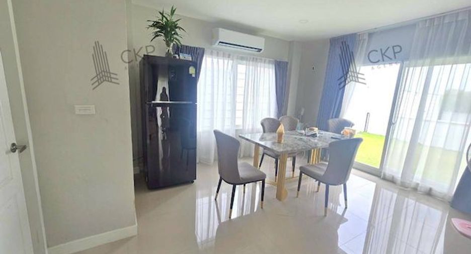 For sale 4 bedrooms house in Phra Samut Chedi, Samut Prakan