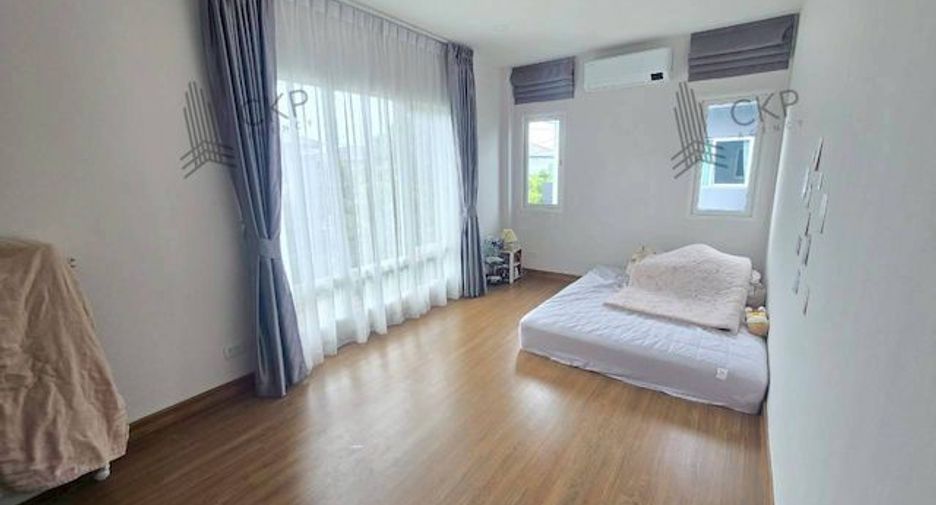 For sale 4 bedrooms house in Phra Samut Chedi, Samut Prakan