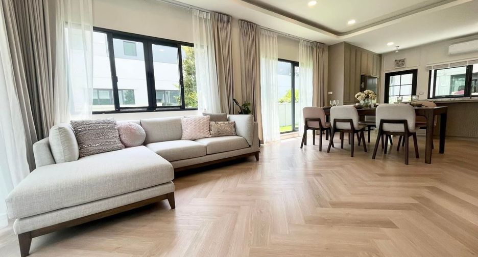 Casa en alquiler y en venta de 4 habitaciones en Bang Phli, Samut Prakan