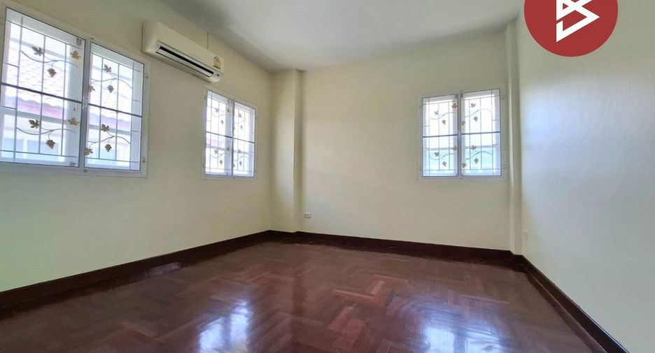 For sale 3 bedrooms house in Mueang Samut Sakhon, Samut Sakhon