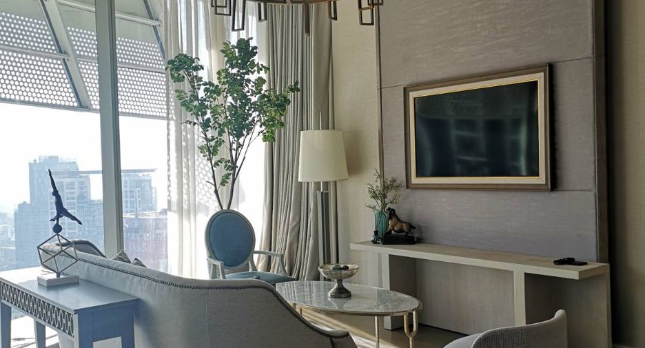 For rent 2 bedrooms condo in Pathum Wan, Bangkok