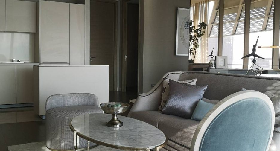 For rent 2 bedrooms condo in Pathum Wan, Bangkok