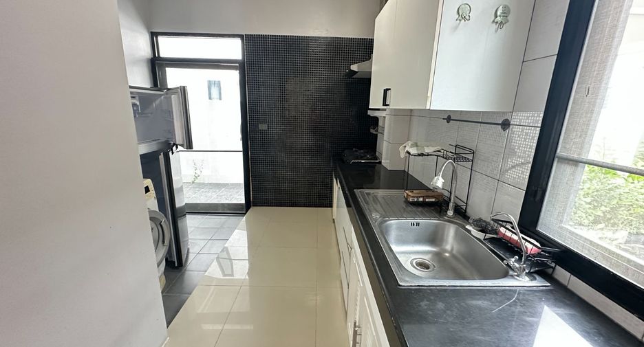 For rent 3 bedrooms house in Bang Phli, Samut Prakan