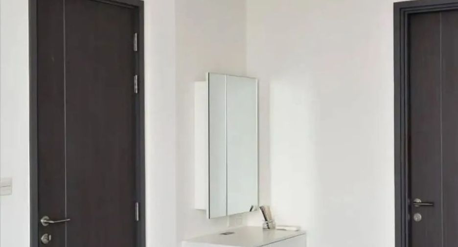 À louer et à vendre 1 chambre condo à Khlong Toei, Bangkok