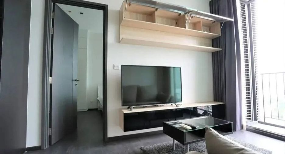À louer et à vendre 1 chambre condo à Khlong Toei, Bangkok