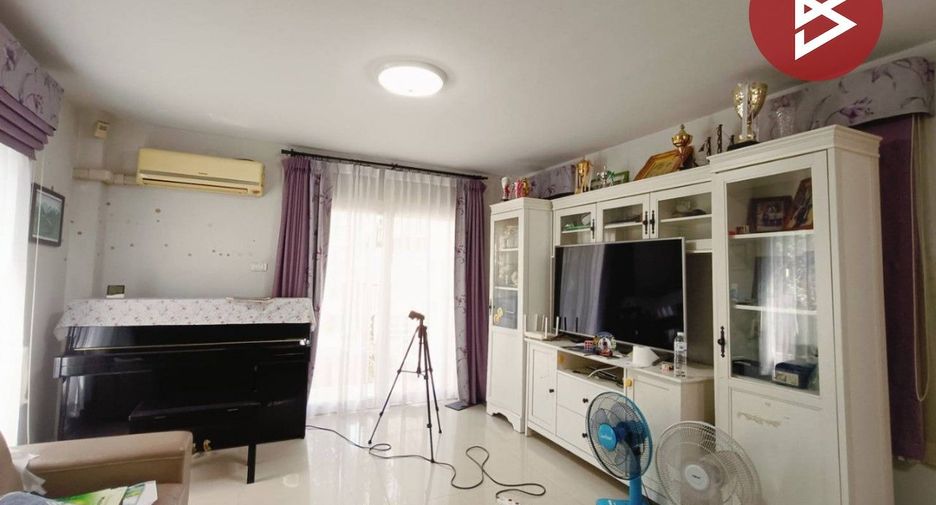 Haus zum Kauf mit Studio in Si Racha, Chonburi