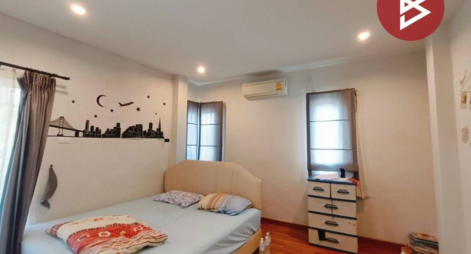 Haus zum Kauf mit Studio in Si Racha, Chonburi