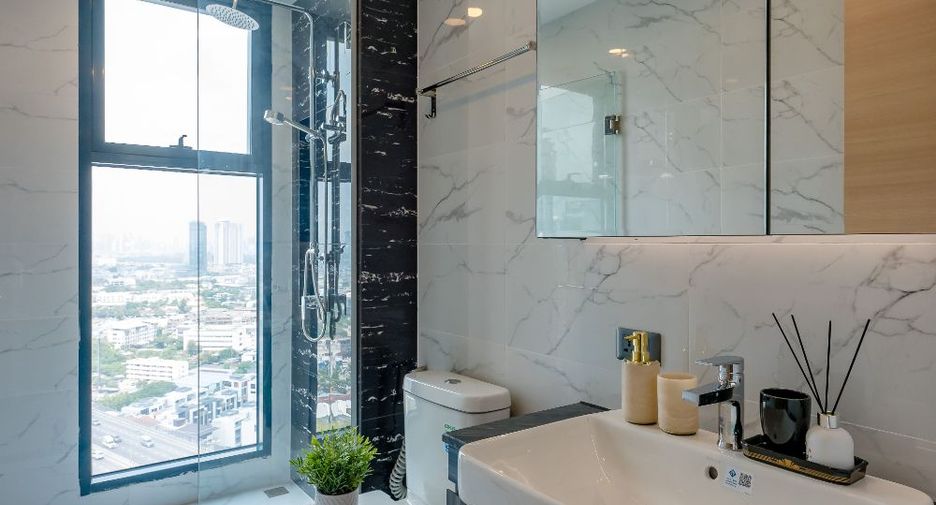 For sale 2 bedrooms condo in Yan Nawa, Bangkok