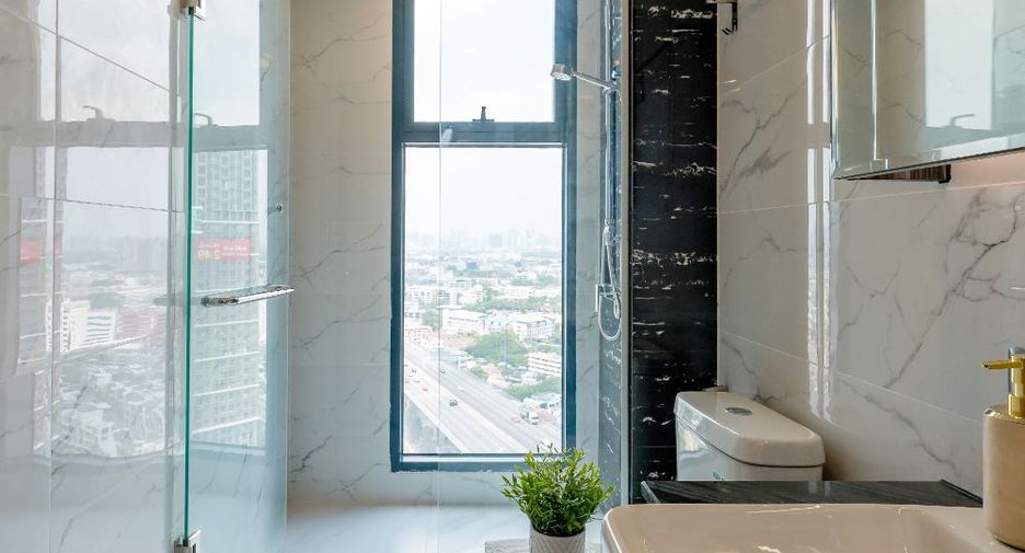 For sale 2 bedrooms condo in Yan Nawa, Bangkok