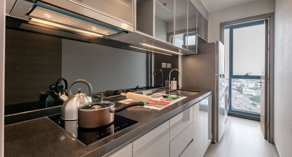 For sale 2 bedrooms condo in Yan Nawa, Bangkok