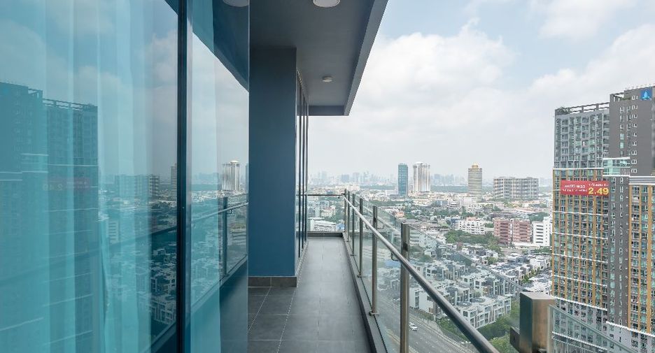 For sale 2 bedrooms condo in Yan Nawa, Bangkok