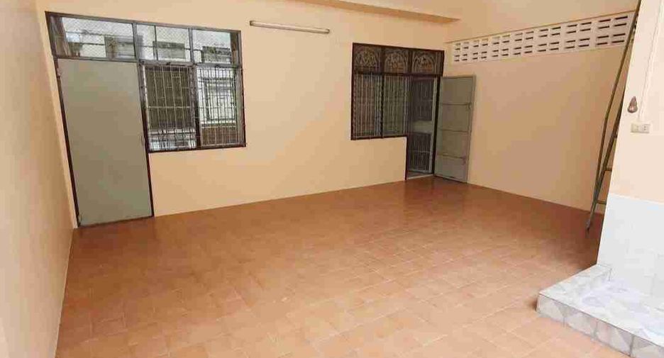 Local comercial en venta de 6 habitaciones en Bang Kruai, Nonthaburi